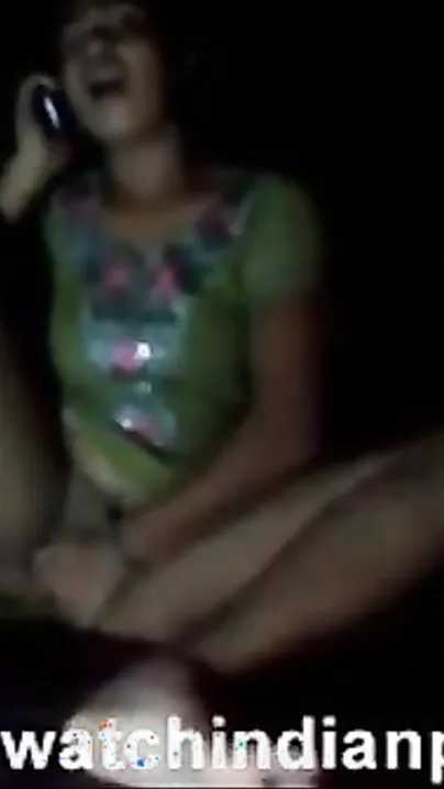 Nude gals fingering herself with a sex-toy while doing phone sex