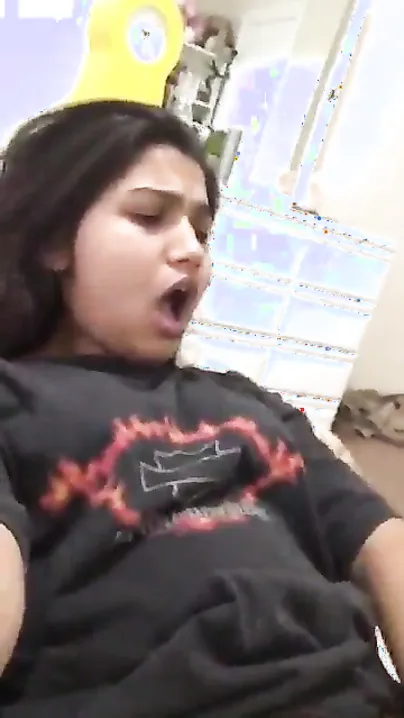 Indian porn movie of an amateur girlfriend finger fucking her cookie on web camera