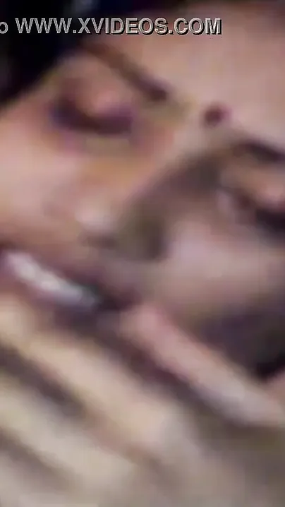 Sex MMS of an Indian aunty with her neighbour in home