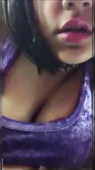 Desi exposed girls movie scene talking nasty and fingering herself on livecam