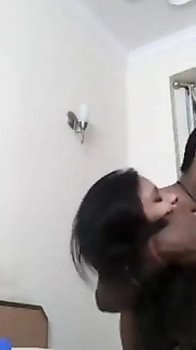 Pornvideos of a college gal having sex with lover in a hotel room