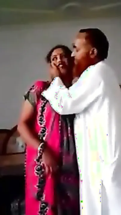 Hindi sex video of a mature boy having pleasure with a juvenile bhabhi