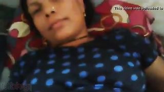 Bengali sex video of a aged aunty gratifying her youthful neighbor