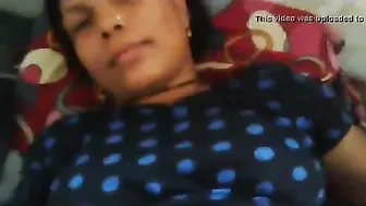 Bengali sex video of a aged aunty gratifying her youthful neighbor