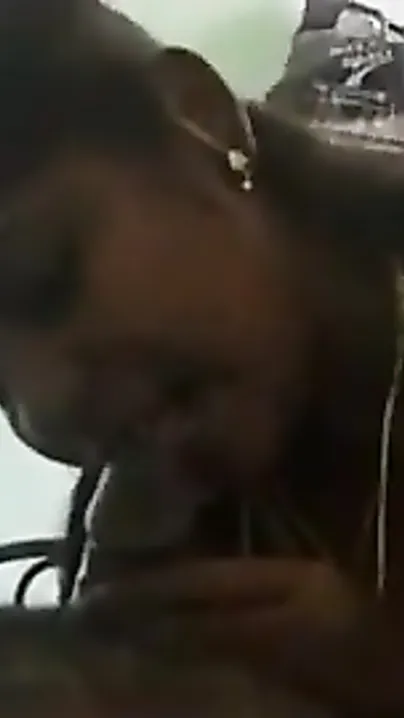 Beautiful aunty sex movie scene satisfying her bf with a good oral stimulation