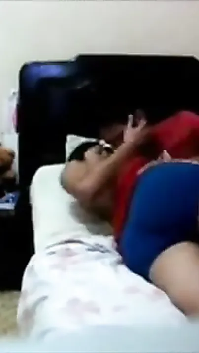 Large billibongs bhabhi wakes her spouse and enjoys home sex