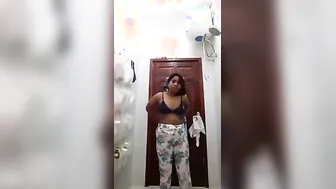 Nice-looking bhabhi makes a hot video for lover during the time that taking a baths