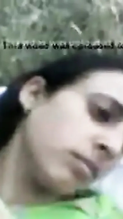 Skinny desi girlfriend enjoying outdoor sex with lover in the fields