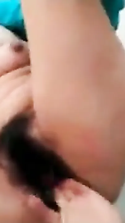 Aged bhabhi receives her hirsute twat fucked by her doctor