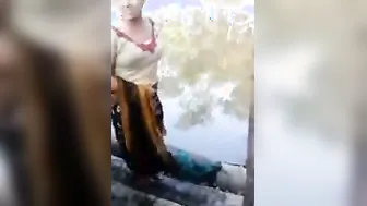 Village Aunty Changing Clothes Naked By Pond After Bathing Alone