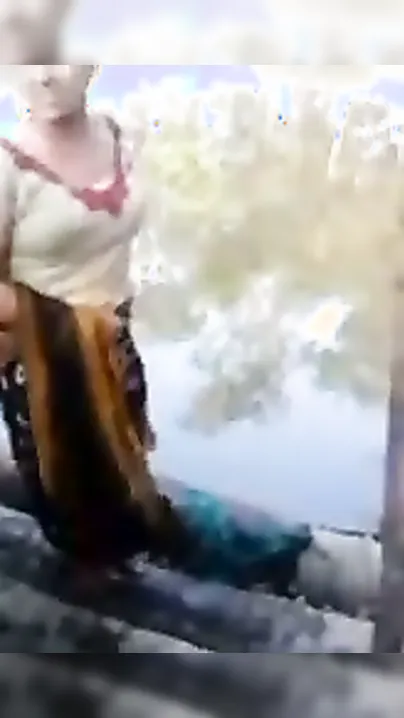 Village Aunty Changing Clothes Naked By Pond After Bathing Alone