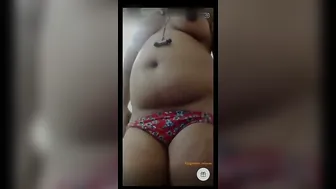 Tamil Aunty Stripping Naked Live For Her Secret Online Lover