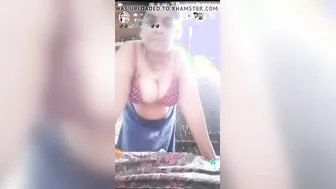 Tamil Aunty Doing Naughty Live Sex Show Getting Herself Off