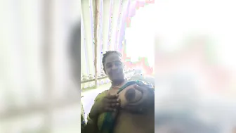 Lonely Indian Aunty Exposing Her Body For Her Secret Boyfriend