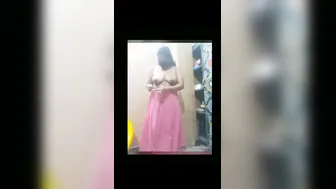 Telugu Aunty Stripping Naked On Private Video Call For Lover