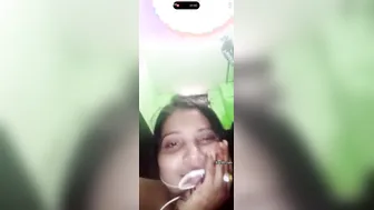 Horny Aunty Showing Her Pissing Pussy During Naughty Video Chat