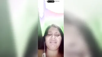 Horny Aunty Showing Her Pissing Pussy During Naughty Video Chat