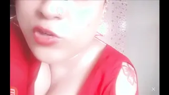 Lonely Aunty Stripping Naked On Video Chat For Her Young Lover