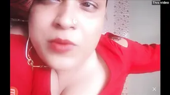 Lonely Aunty Stripping Naked On Video Chat For Her Young Lover