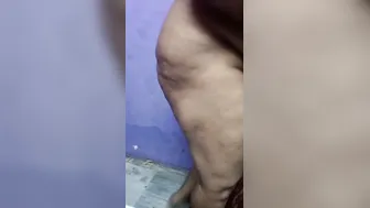 Watching Sexy Aunty Dance Before Taking Her To The Bedroom