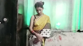 Delivering Groceries Becomes Excuse To Fuck Horny Aunty Hard