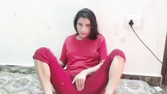 Delivering Goods To Aunty But Ending Up Fucking Her Instead