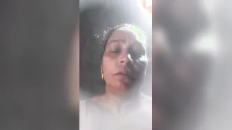 Naughty Aunty Taking Naked Selfies To Send Her Secret Boyfriend