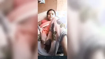 Bored Housewife Touching Herself For Stranger During Video Chat