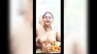 Horny Karnataka Aunty Masturbating Wild During Naughty Video Call