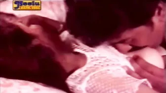 Curvy Desi Aunty Teasing In Bedroom Wearing Traditional Saree