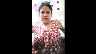 Desi Aunty Stripping Naked And Fingering Her Pussy On Camera