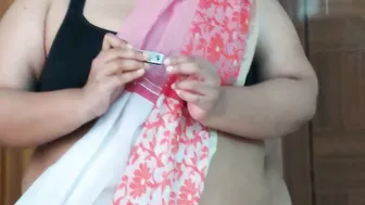 Rich Pakistani Aunty In Saree Getting Fucked By Neighbor Guy
