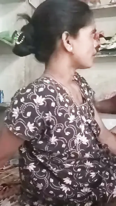 Village Aunty Fucking Boyfriend For The First Time Behind Barn