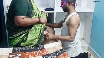 Tamil Aunty With Huge Ass Giving Messy Blowjob On Her Knees
