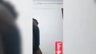 Tamil Aunty Giving Handjob To Customer In Empty Room Secretly