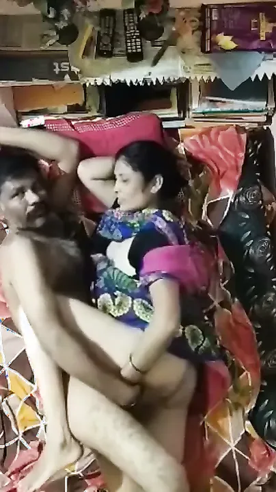 Watching Mature Aunty And Uncle Fucking Secretly Through Window
