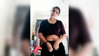 Chubby Desi Aunty Showing Deep Navel In Tight Outfit Teasing