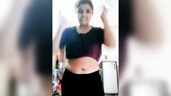 Chubby Desi Aunty Showing Deep Navel In Tight Outfit Teasing