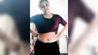 Chubby Desi Aunty Showing Deep Navel In Tight Outfit Teasing