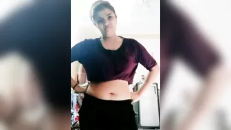 Chubby Desi Aunty Showing Deep Navel In Tight Outfit Teasing