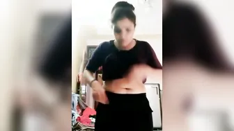 Chubby Desi Aunty Showing Deep Navel In Tight Outfit Teasing