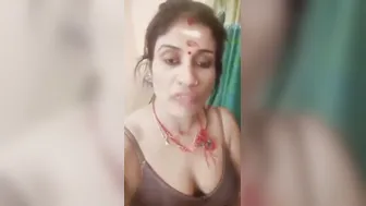 Tamil Married Woman Filming Herself Naked For Secret Lover