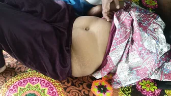 Aunty Showing Her Cute Breasts Getting Touched And Squeezed Hard