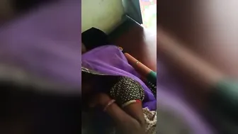 Saree Clad Aunty Seducing And Riding Younger Man On Couch