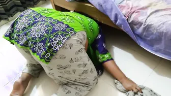 Curvy Aunty Stuck Under Bed Getting Fucked From Behind Hard