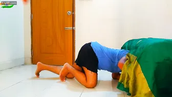 Aunty Riding Electrician's Cock After He Got Stuck Under Bed