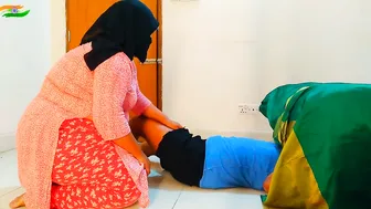 Aunty Riding Electrician's Cock After He Got Stuck Under Bed