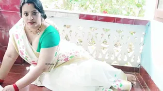 Kerala Aunty Showing Her Huge Boobs And Belly In Saree For Me