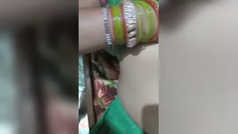 Desi Aunty Spreading Her Legs Wide Showing Off Wet Pussy Lips
