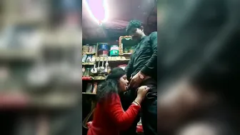 Thick Milf Aunty On Her Knees Giving Sloppy Wet Head At Night